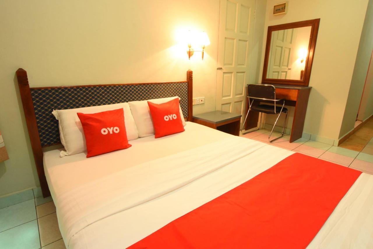 Oyo 89642 Highway Inn Mukah Esterno foto