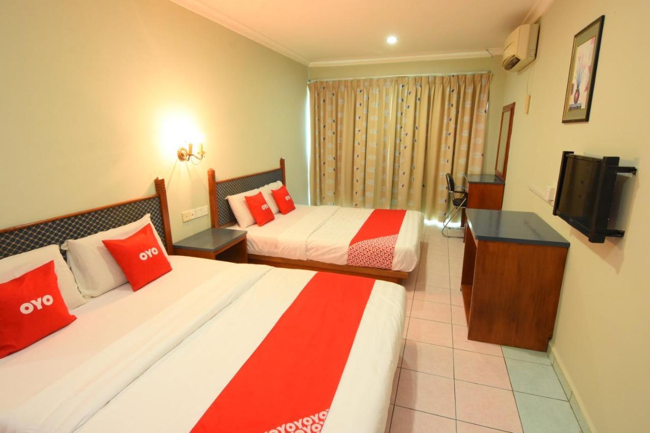 Oyo 89642 Highway Inn Mukah Esterno foto