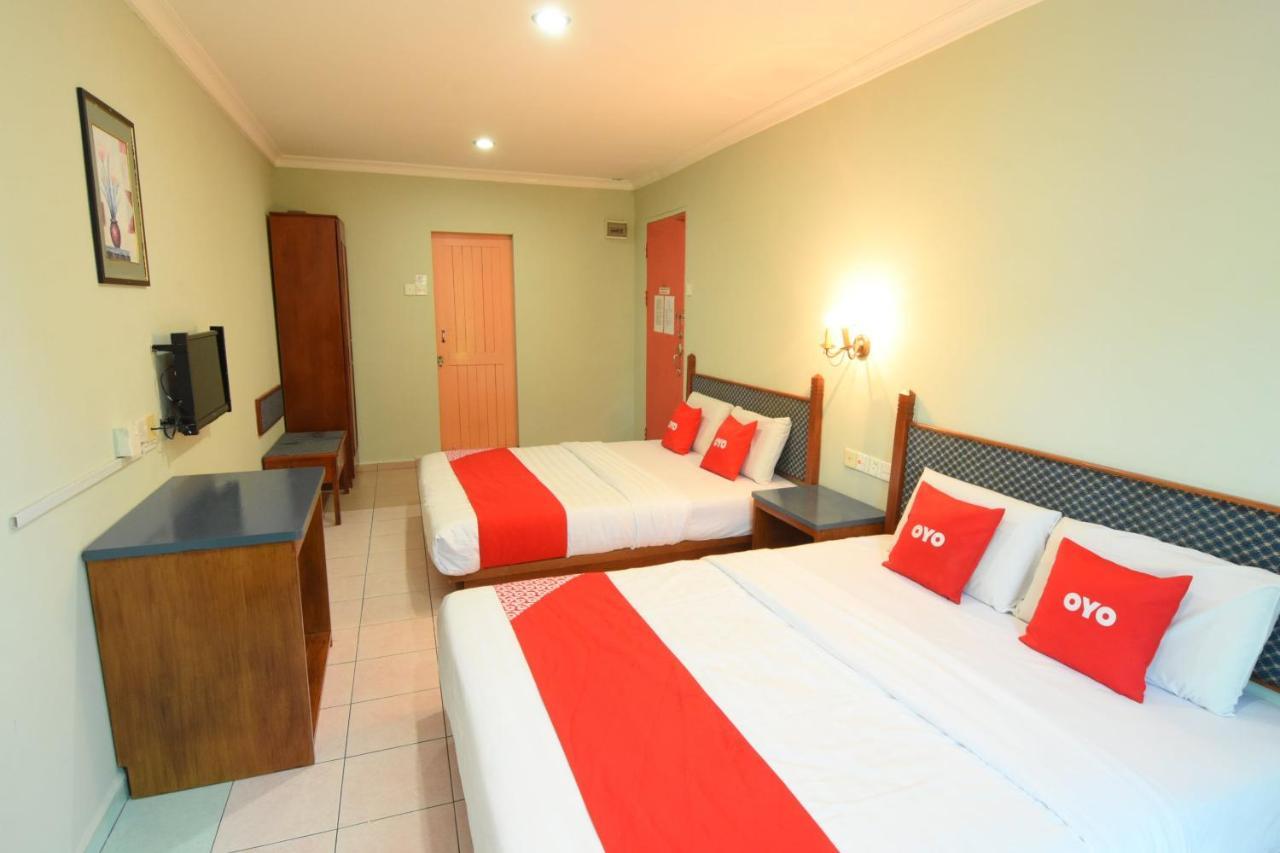 Oyo 89642 Highway Inn Mukah Esterno foto