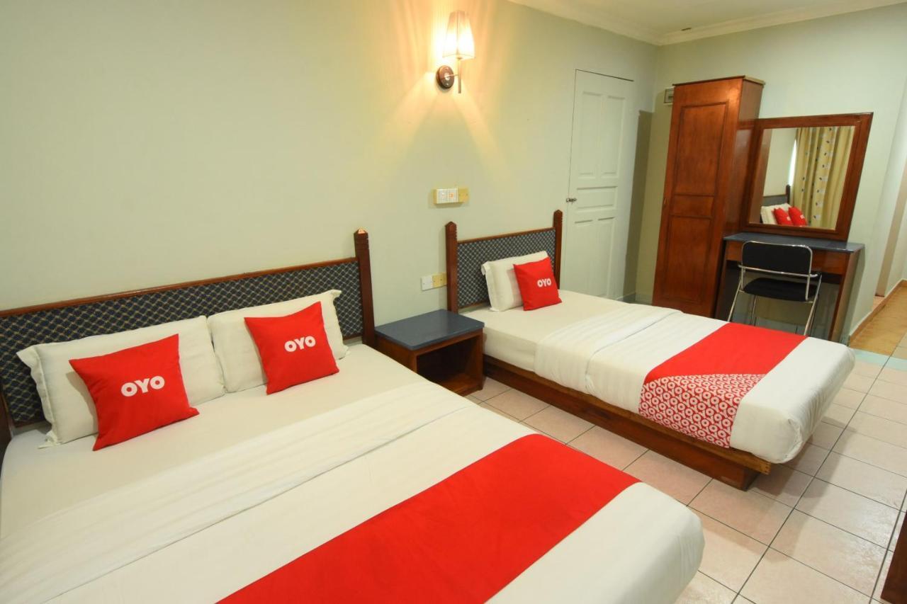 Oyo 89642 Highway Inn Mukah Esterno foto