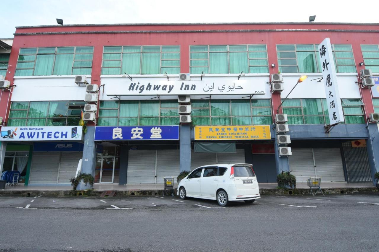Oyo 89642 Highway Inn Mukah Esterno foto