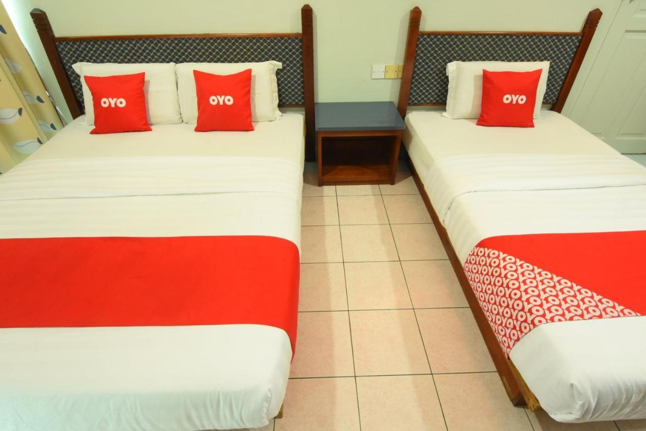 Oyo 89642 Highway Inn Mukah Esterno foto