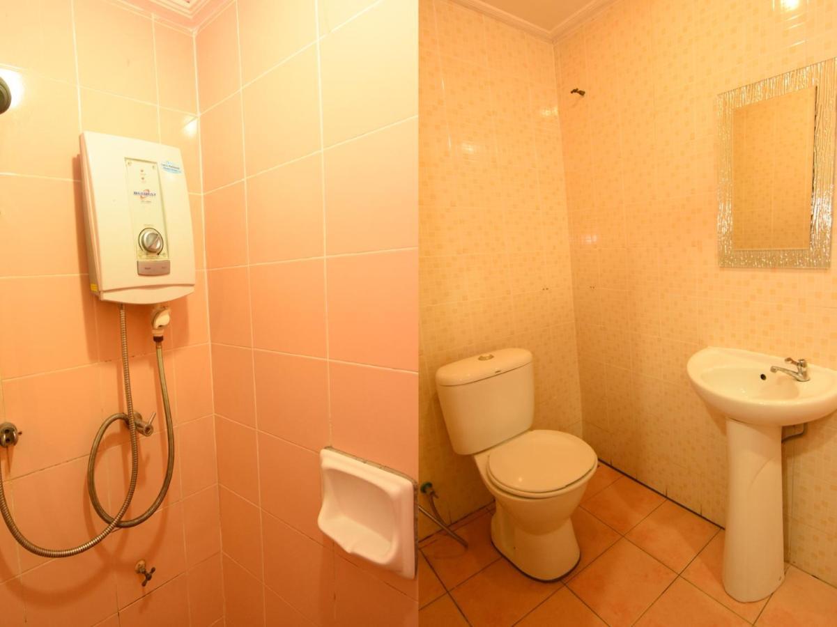 Oyo 89642 Highway Inn Mukah Esterno foto