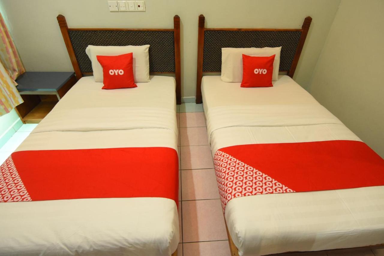 Oyo 89642 Highway Inn Mukah Esterno foto